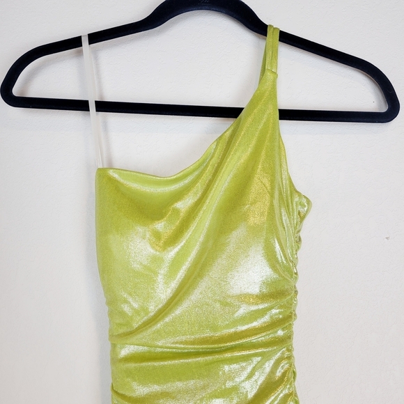 NWT B Darlin Juniors Metallic One-Shoulder Gown in Lime & Silver Size 0 - Picture 4 of 11